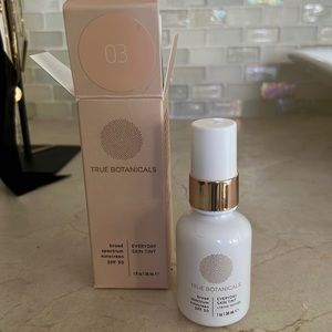 Brand new never used True Botanicals Everyday Tint Sunscreen #03